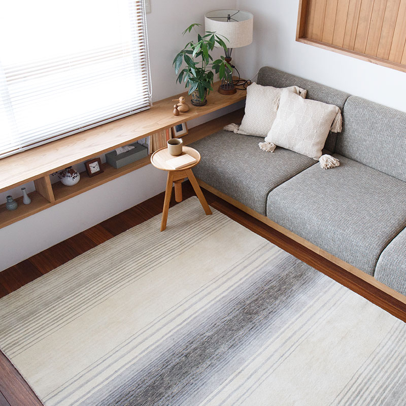 マンションで使いやすい天然素材の厚手ウールラグ [ハグみじゅうたん