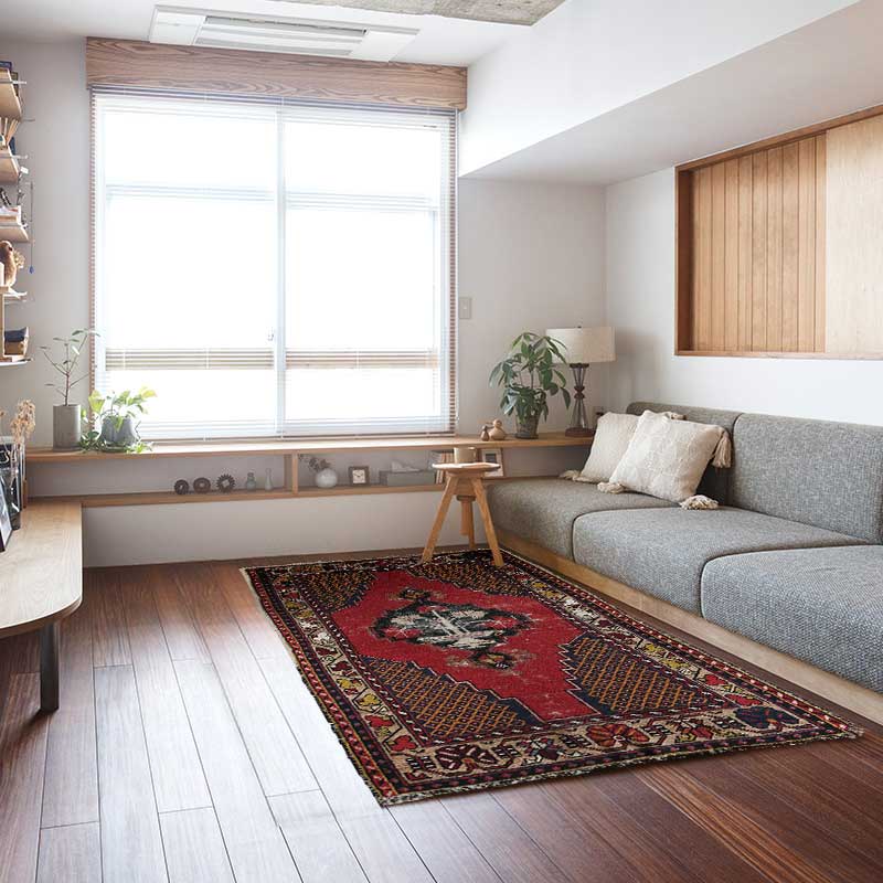 人気の赤いヴィンテージラグ、トライバルラグヴィンテージ 原毛色 -赤