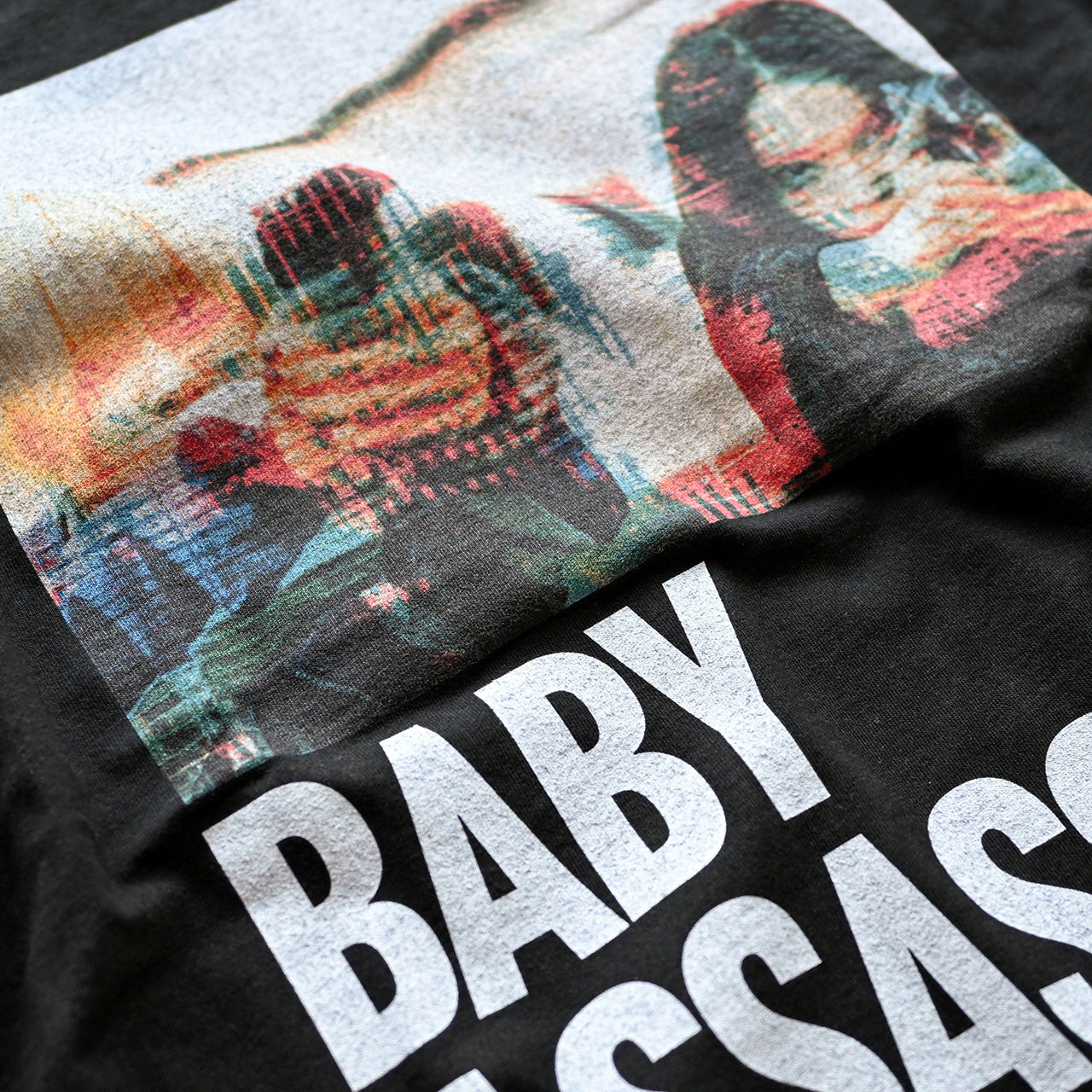 ベイビーわるきゅーれ × Behind the Scenes®︎ コラボTシャツ 03