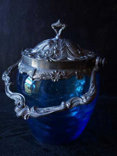 西洋アンティーク フランス 青いガラスのボンボ二エール・ビスケットジャー