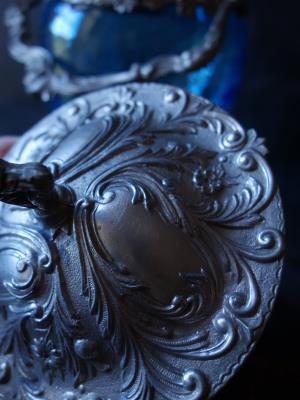 西洋アンティーク フランス 青いガラスのボンボ二エール・ビスケットジャー