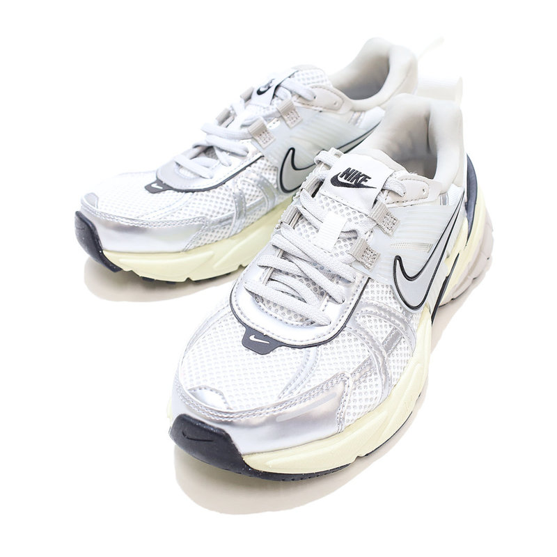 ナイキ NIKE/ナイキV2Kラン/NIKE V2K RUN/スニーカー