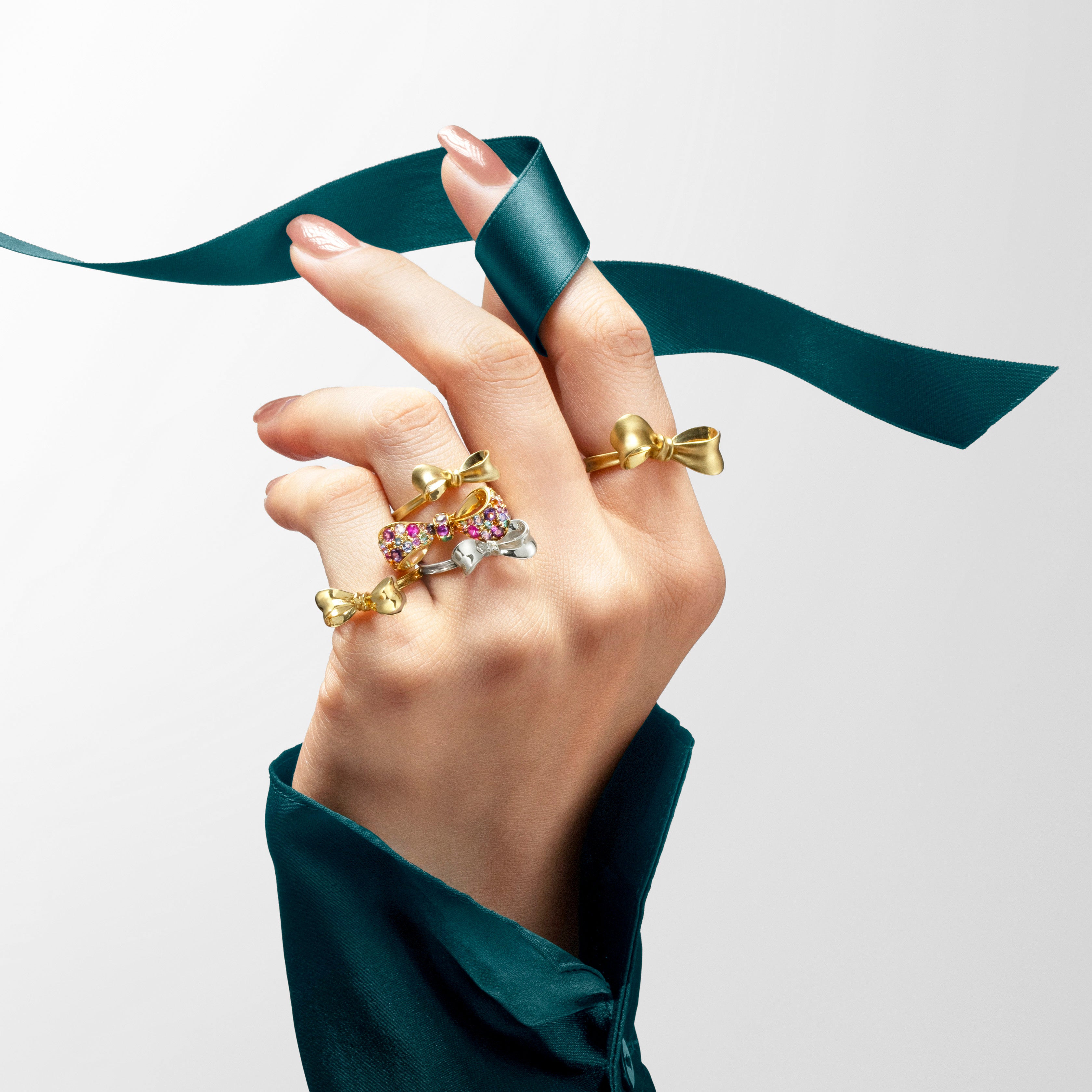 ビズー公式】ゴールド リボン K18(18金) リング リュバン | 希少石