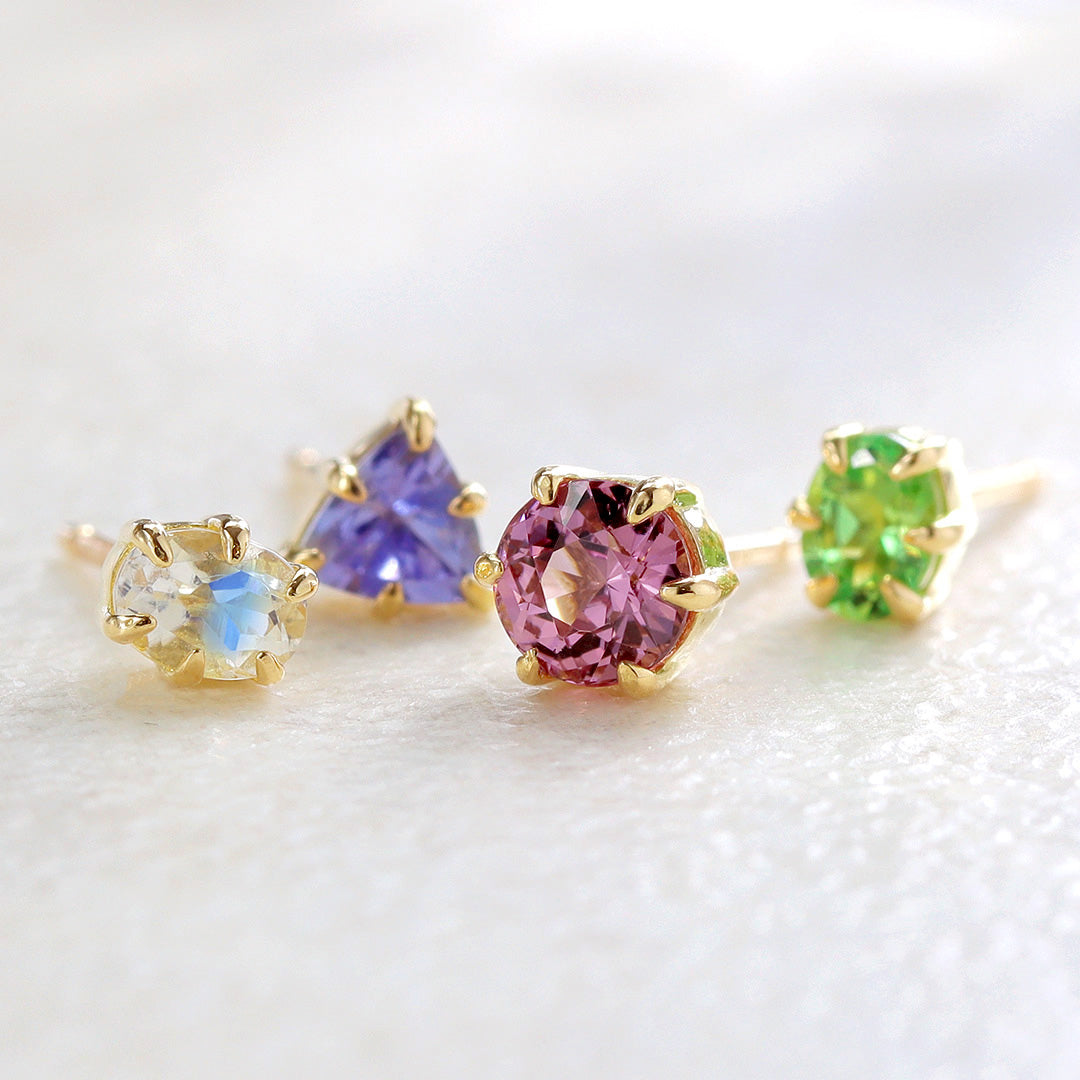 ビズー公式】マラヤガーネットK18(18金) PT ピアス(片耳) アミーユ