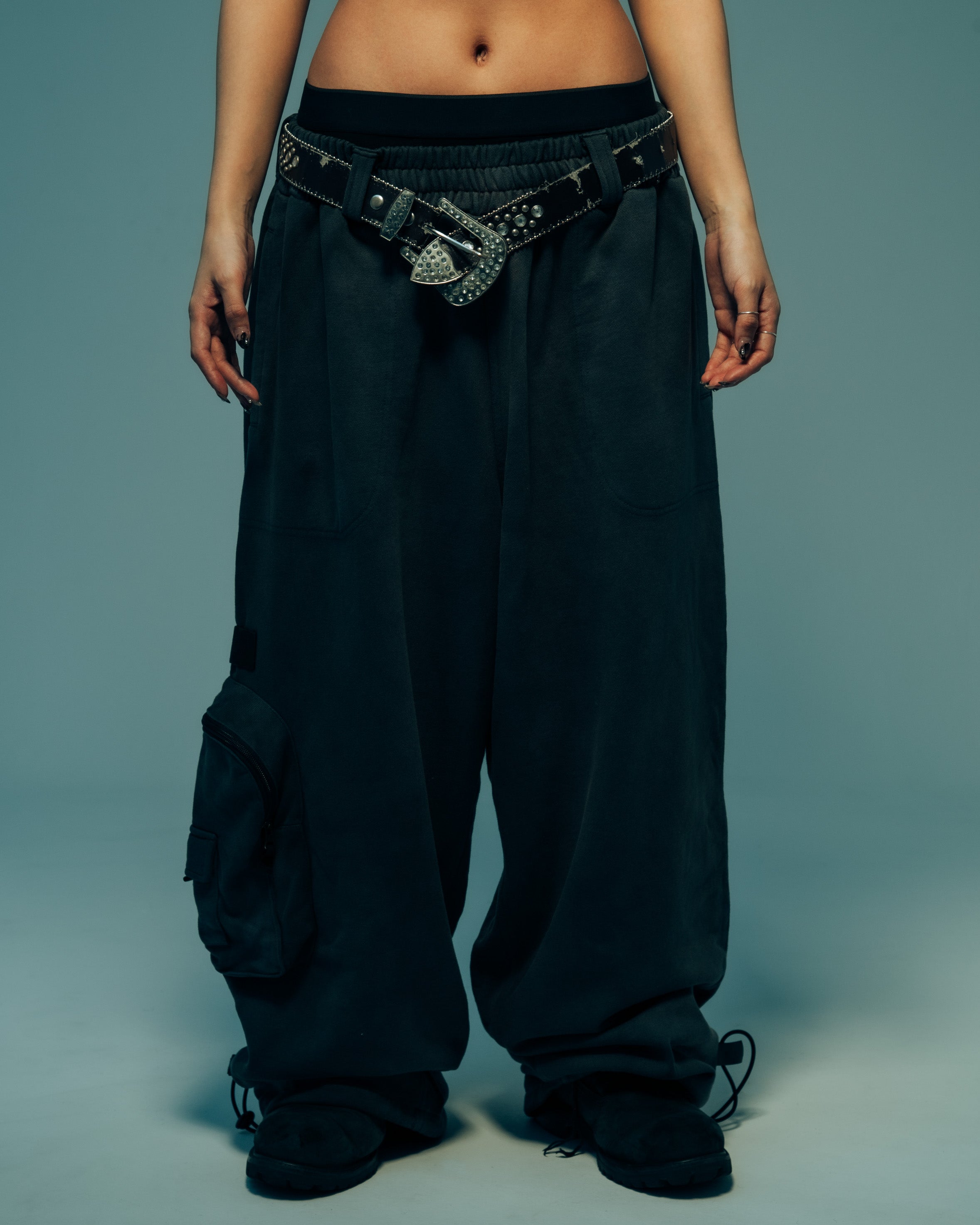 TYPE-002 Giant Pocket Sweat Pants WASHEDBLACK – BONKNOW FREAKS