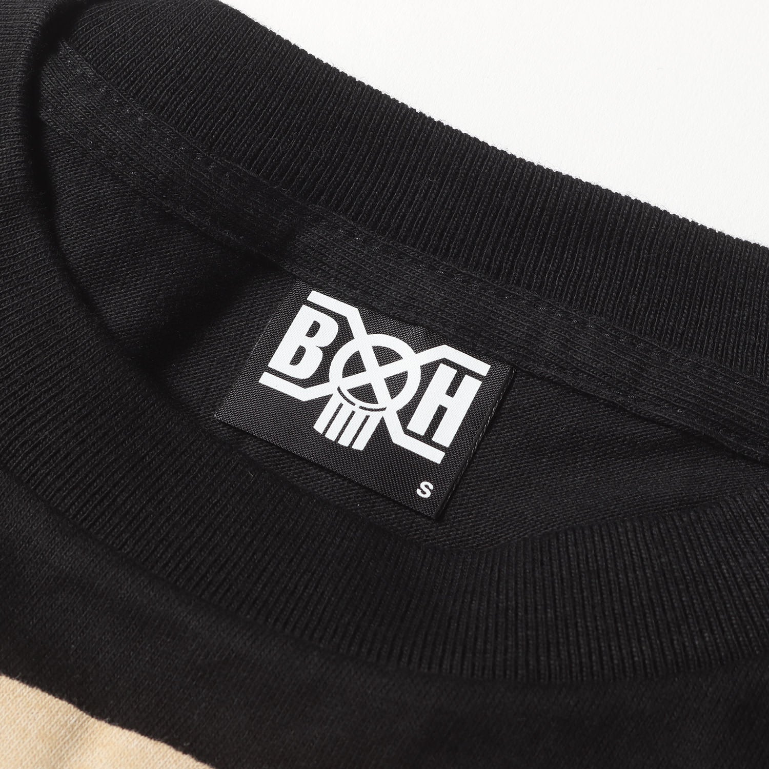 BOUNTY HUNTER (バウンティーハンター) ×House Of Pain クルーネック T