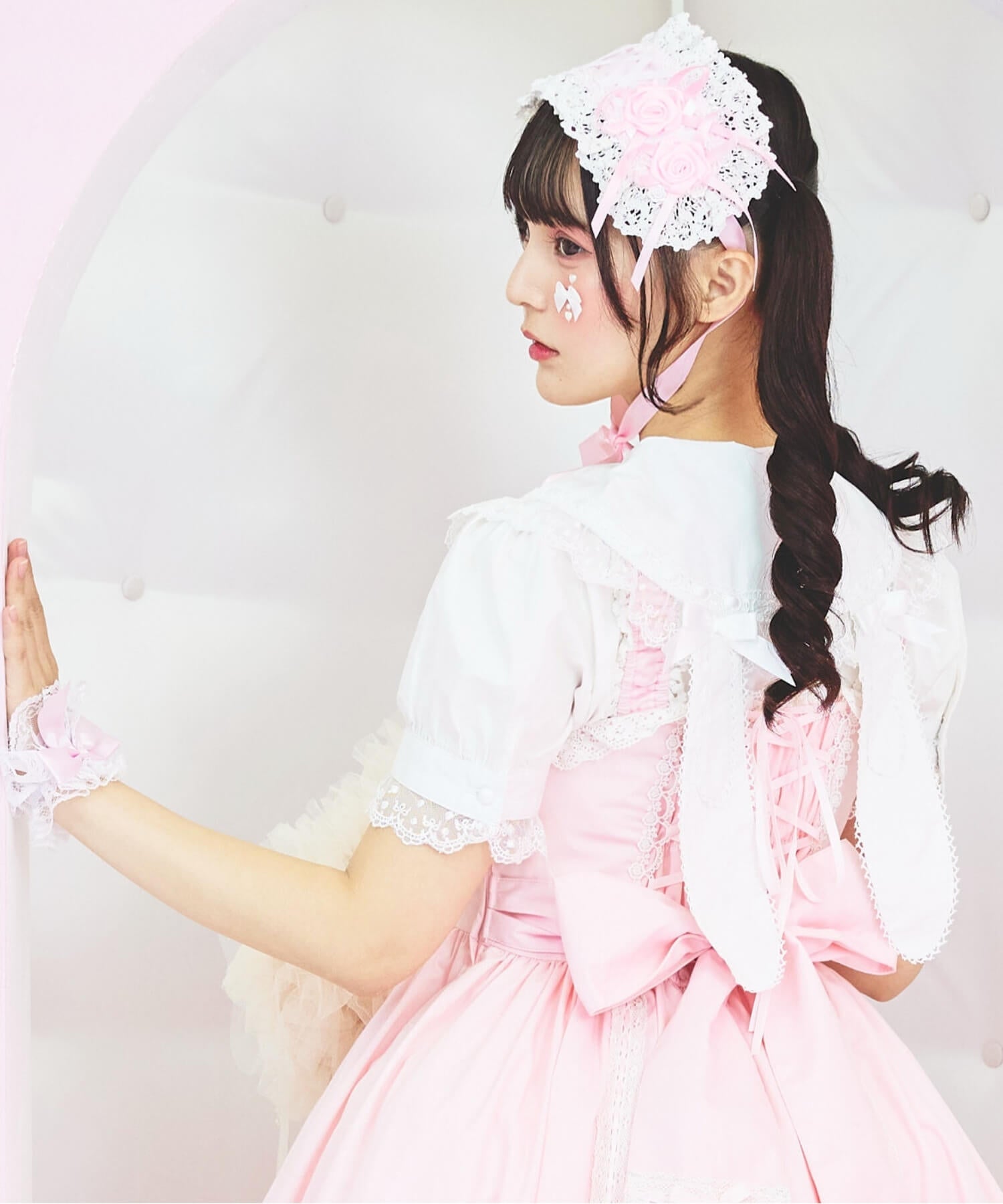 レースアップのリボンフリルジャンパースカート | BODYLINE & LunaBelle