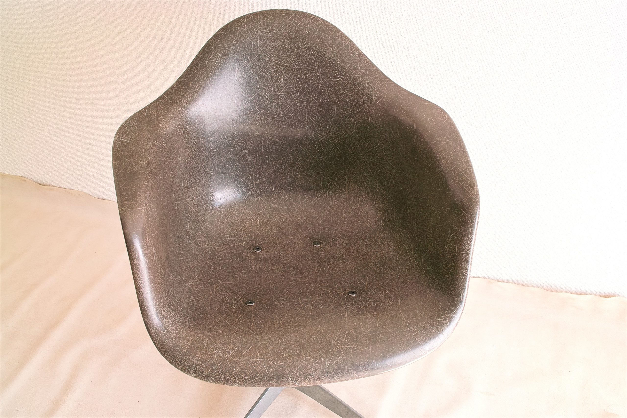No.5954「アームシェルチェア：イームズ（Herman Miller 2nd)」SOLD