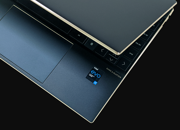 実機レビュー】HP Spectre x360 14（2020）：使いやすさを追求し