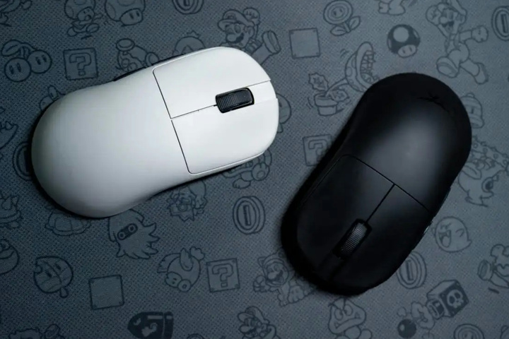 ATK、その名のとおりZOWIE U2クローンで最上位モデルとなるワイヤレス