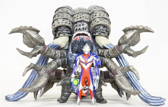 ガシャポン ウルトラヒーロー500＆ウルトラ怪獣DX ウルトラマンティガ