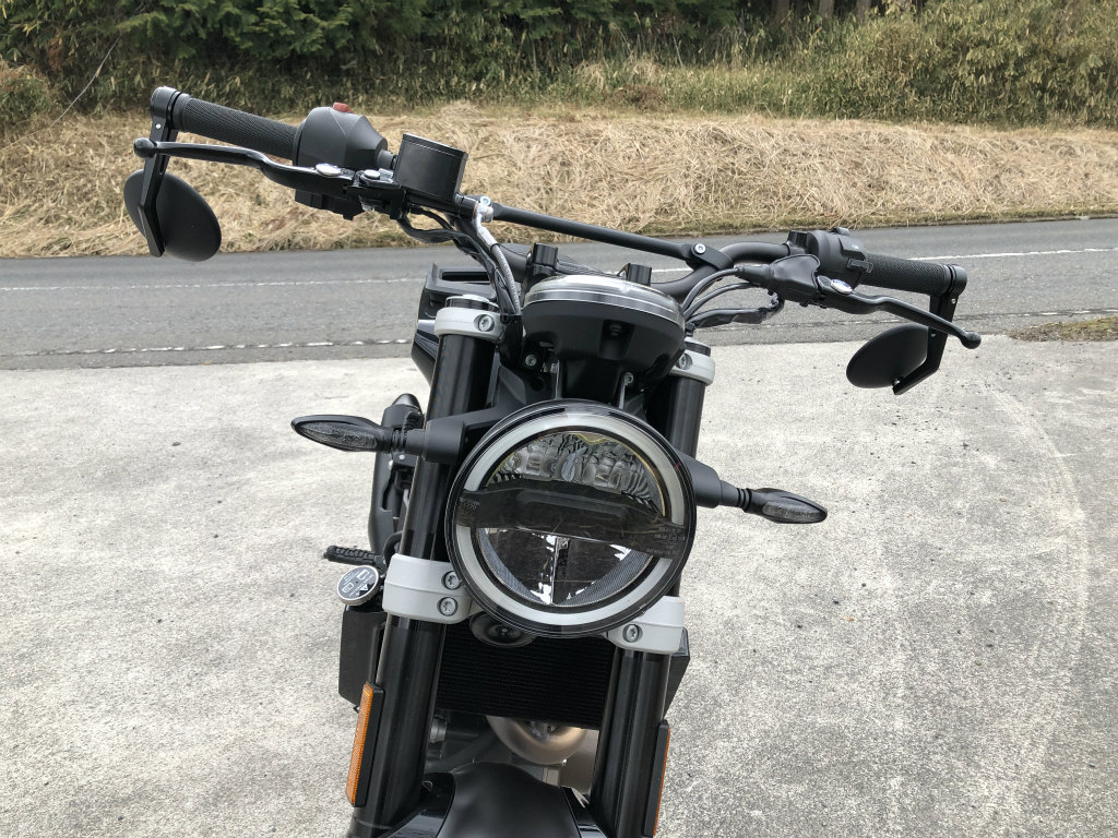 スヴァルトピレン401 バーエンドミラー取り付け - chiku3な日