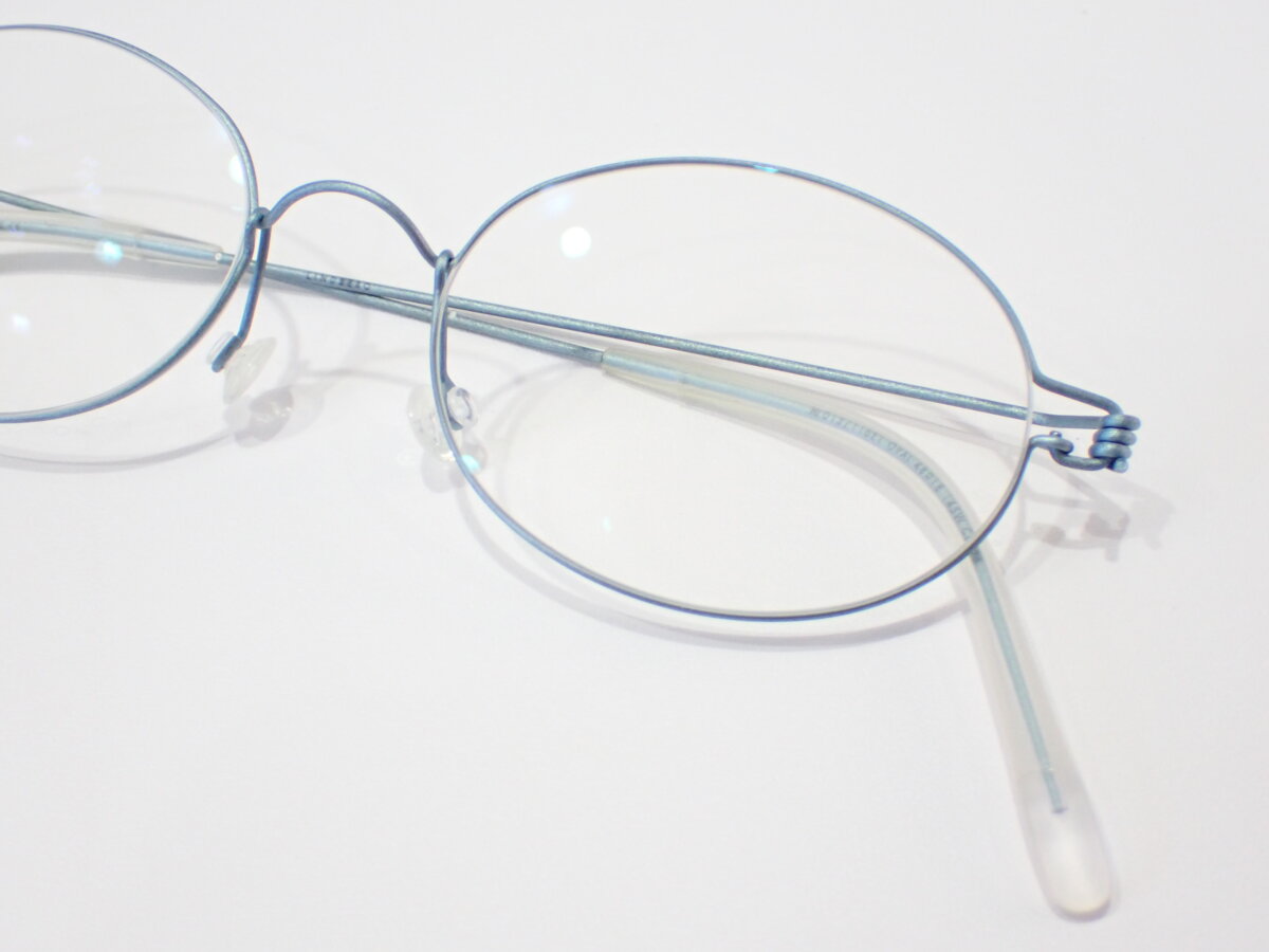 小ぶり過ぎないチタンフレーム｜LINDBERG(リンドバーグ) RIM Oval