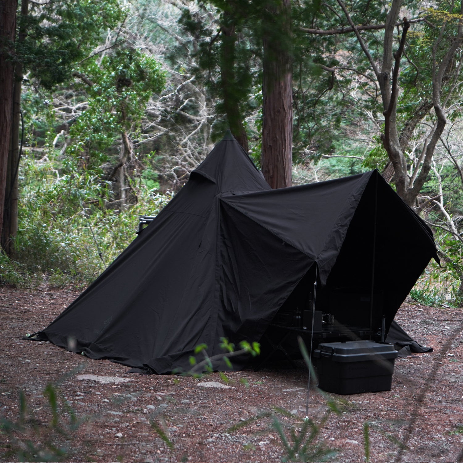 BLACK TIPI Black Tipi One Pole Tent TC Black Solo Skirt Attached