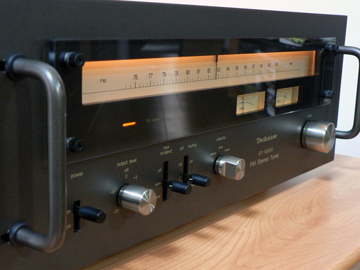 Technics ST-9300: BLUESS Laboratory