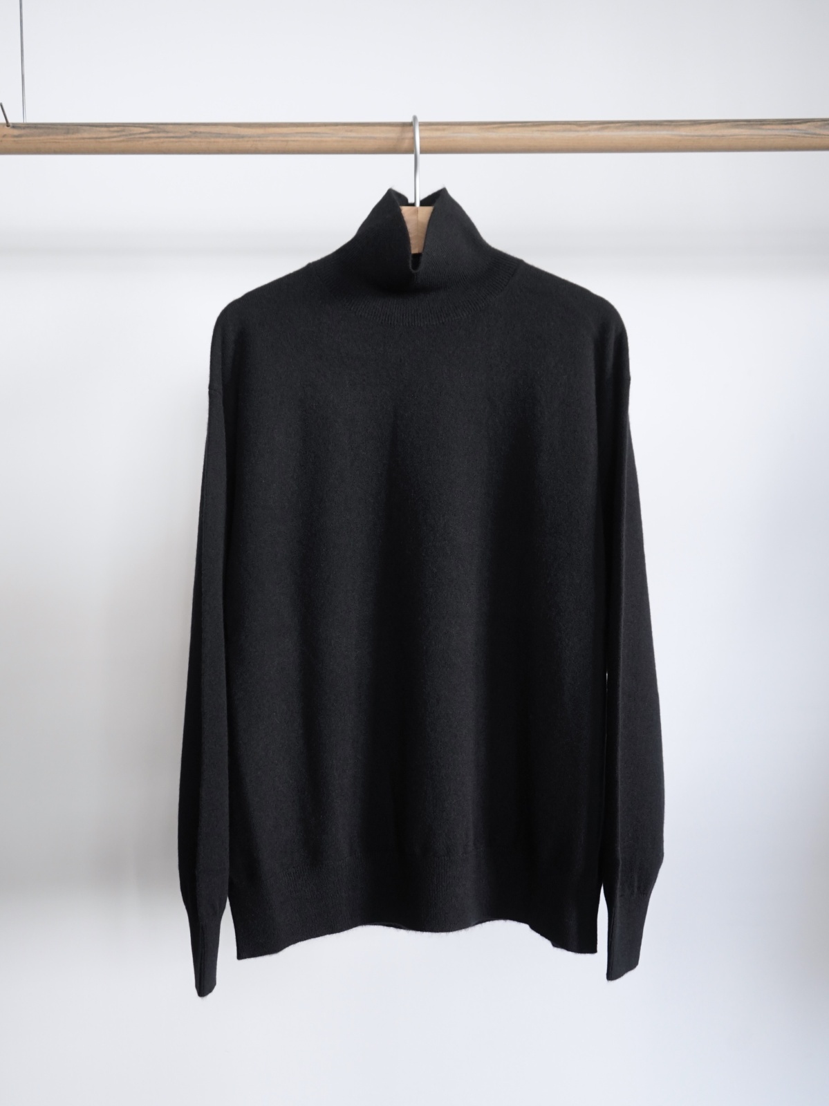 AURALEE」 BABY CASHMERE KNIT TURTLE