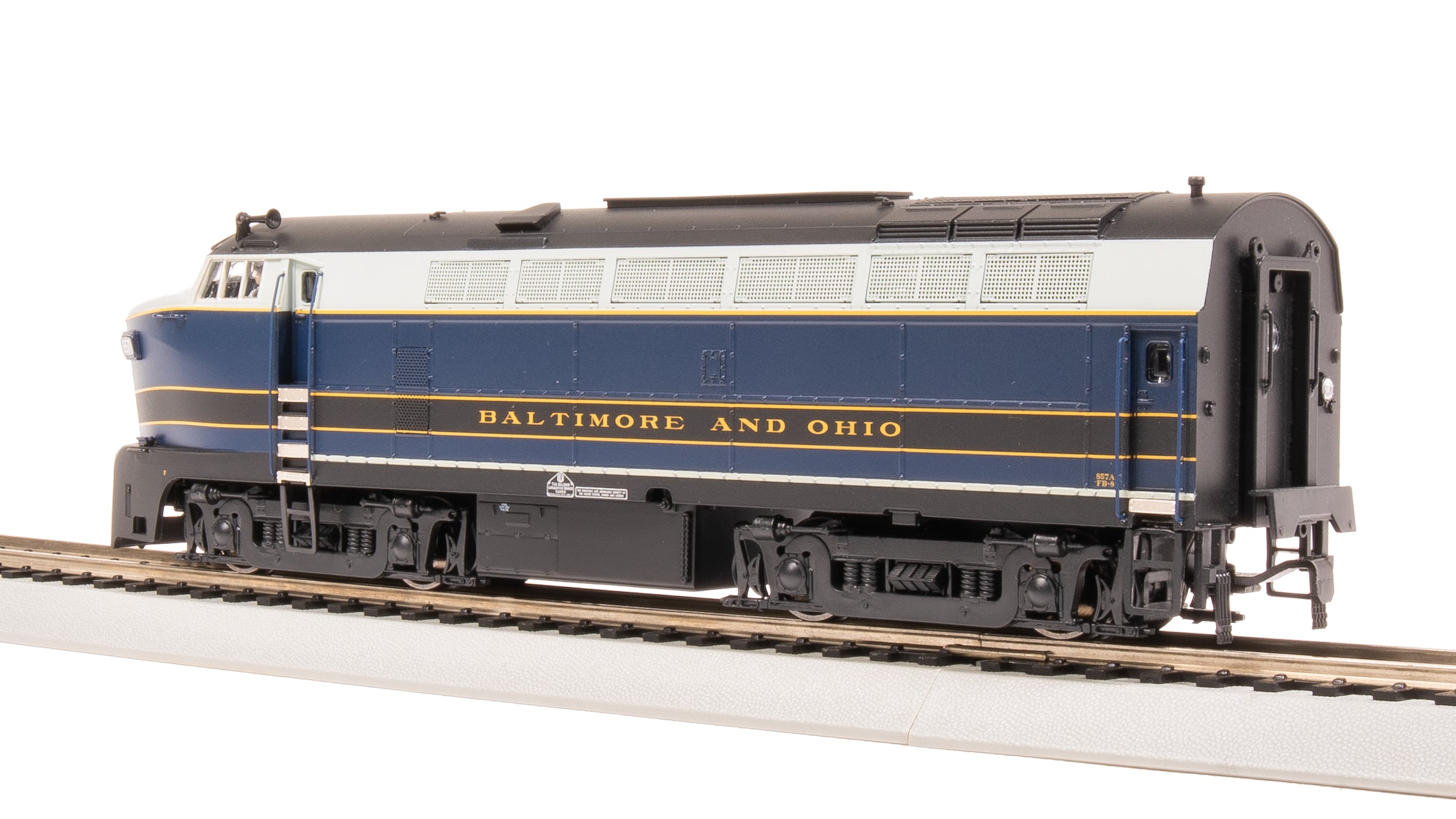 7694 RF-16 Sharknose A/B, B&O 857A/857X, As-Delivered, A-unit Paragon4