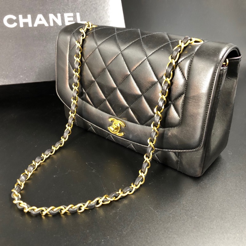 シャネル マトラッセ ラムスキン ダイアナフラップ チェーンショルダー