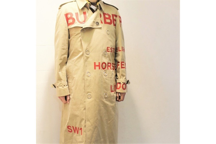 リカルド・ティッシが手掛けるBURBBERY(バーバリー)のよりﾎｰｽﾌｪﾘｰﾌﾟﾘﾝﾄ