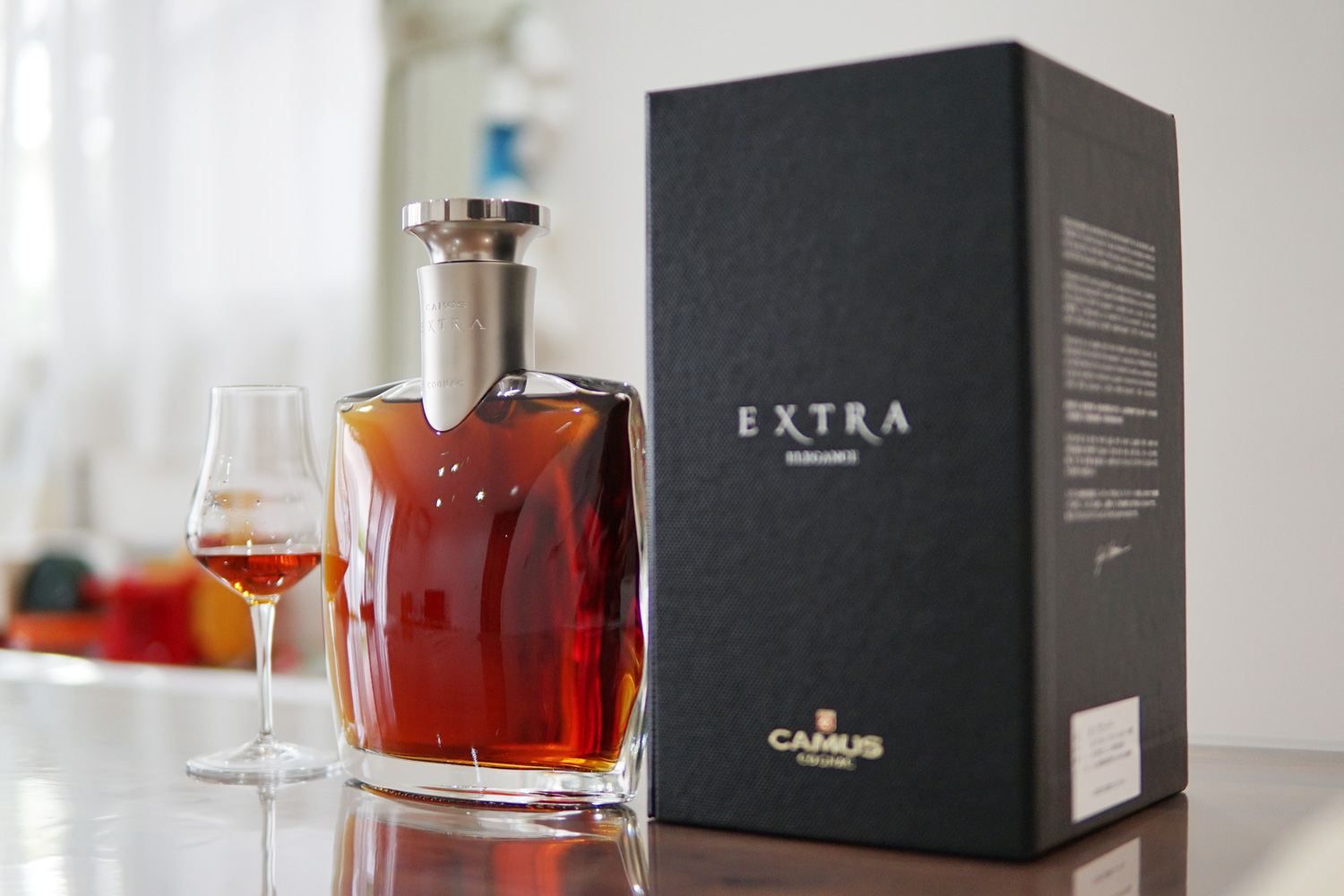 カミュ社コニャックの優雅さ炸裂？「カミュ エクストラ エレガンス」の