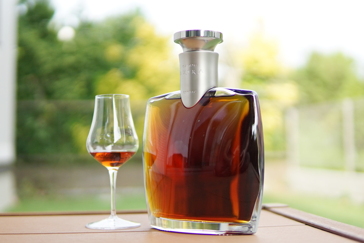 カミュ社コニャックの優雅さ炸裂？「カミュ エクストラ エレガンス」の