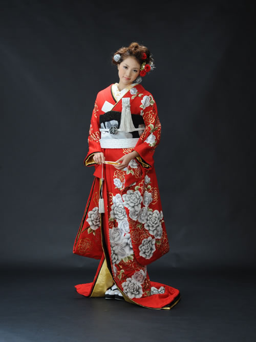 赤地バラお引きずり | ブライダルハウスささき