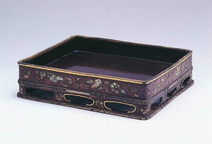 銅板地花鳥螺鈿説相箱 文化遺産オンライン