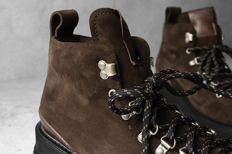 アルピニストの魂を持つ、都会的なブーツ ALPI - アルピ - – BUTTERO