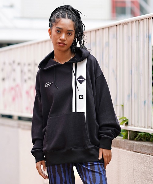 X-girl（エックスガール）の「X-girl × F.C.Real Bristol SWEAT HODDIE