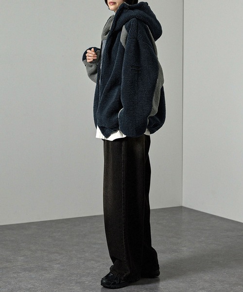 セール】【Alfred Alex】ラバーロゴ ビッグハイネックフードボア