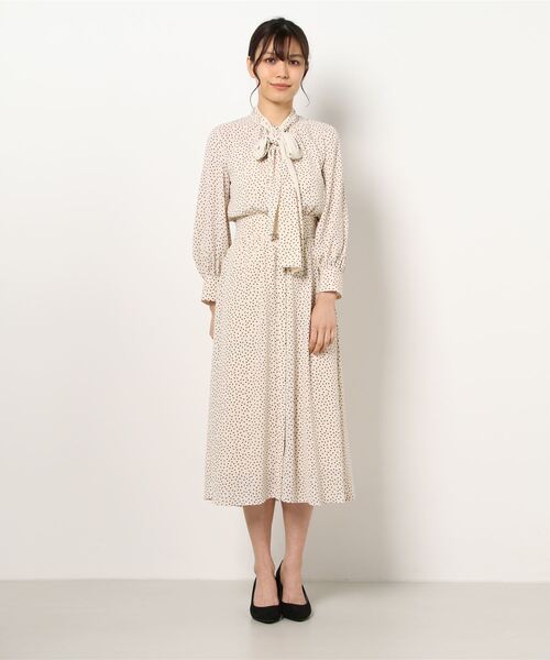 ANAYI（アナイ）の「ランダムドットPTボウタイワンピース