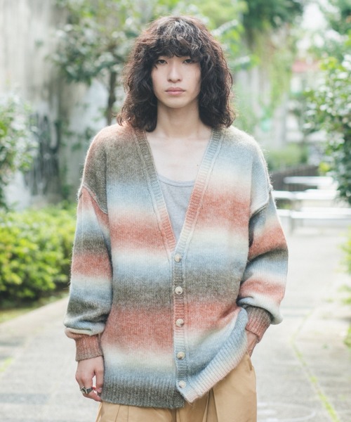 BROKEN BASE（ブロークンベース）の「グラデーションニット