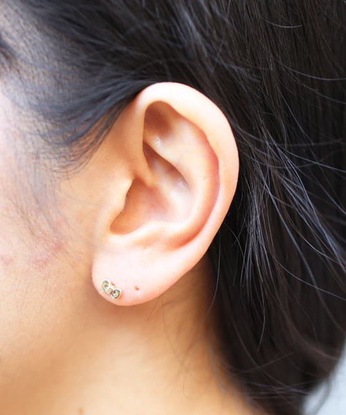 HELLO KITTY/ハローキティ リボン ピアス K10YG/10金イエローゴールド