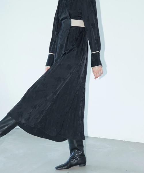 CLANE（クラネ）の「VINTAGE FLOWER SATIN ONEPIECE（ワンピース