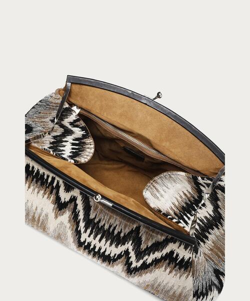 A VACATION（アヴァケーション）の「＜A VACATION（ア バケーション