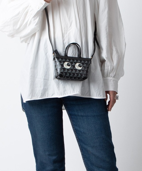 ANYA HINDMARCH（アニヤハインドマーチ）の「ANYA HINDMARCH I AM A