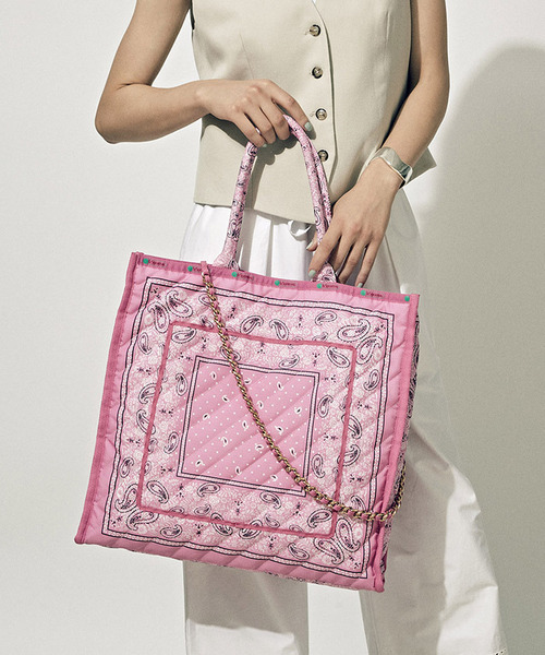 LeSportsac（レスポートサック）の「LG CHAIN QUILT TOTE バンダナ