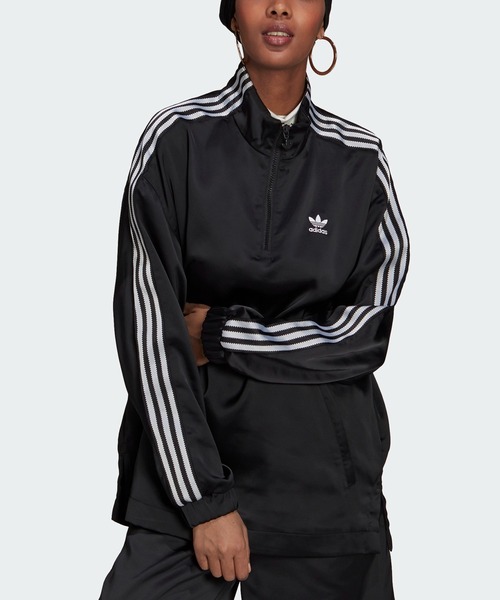 adidas（アディダス）の「アディカラー クラシックス サテン トラック