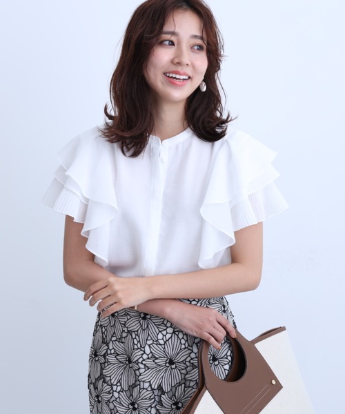 JUSGLITTY（ジャスグリッティー）の「フリルブラウス（シャツ/ブラウス