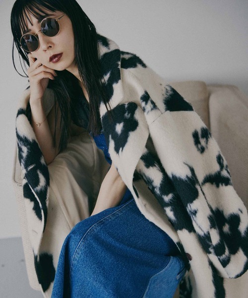 Ameri（アメリ）の「UND SHADOW FLOWER WOOL COAT（チェスターコート