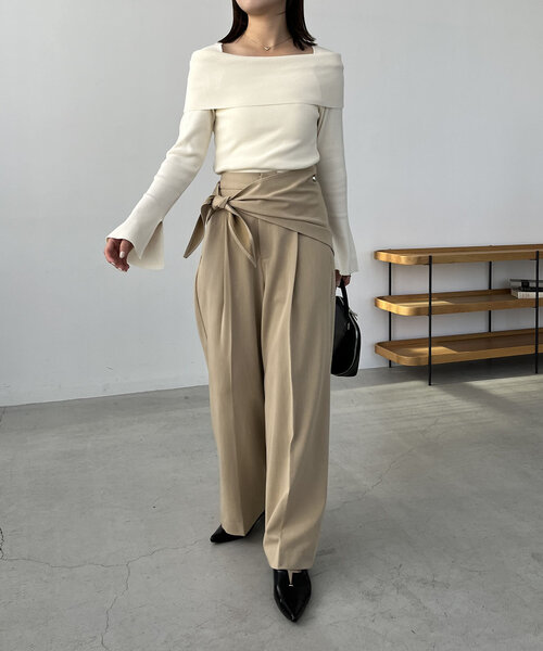 CAPRICIEUX LE'MAGE（カプリシューレマージュ）の「オフショル風