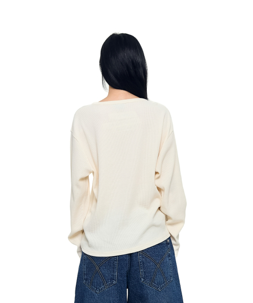AAKAM（アーカム）の「Waffle Henry Neck Long Sleeve (Ivory)（T