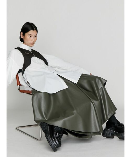 UN3D.（アンスリード）の「FAKE LEATHER ASYMME LAYERED PT / フェイク