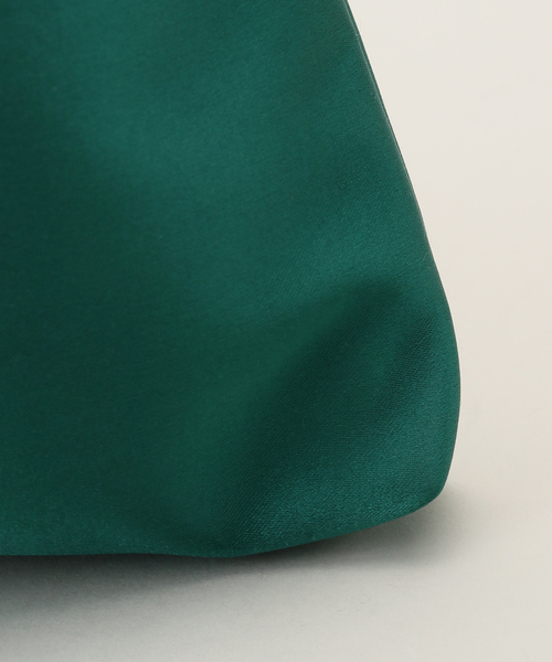 Deuxieme Classe（ドゥーズィエムクラス）の「CELERI SATIN MINI POUCH