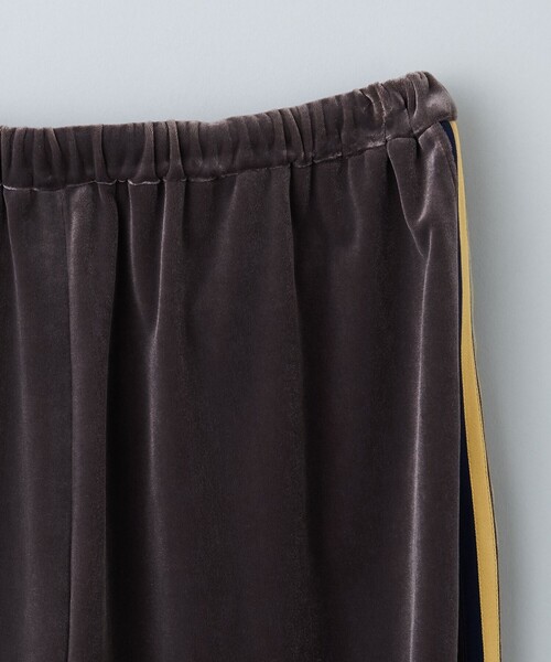 6（ロク）の「＜6(ROKU)＞ベロア3ライン パンツ（その他パンツ）」 - WEAR