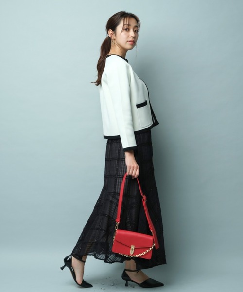 JUSGLITTY（ジャスグリッティー）の「ノーカラー金ボタンニット