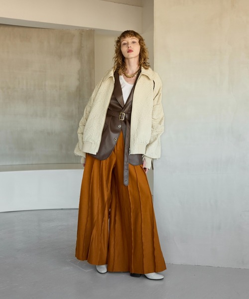 seyto（セイト）の「Pintuck buggy flare sweatpants / ピンタック