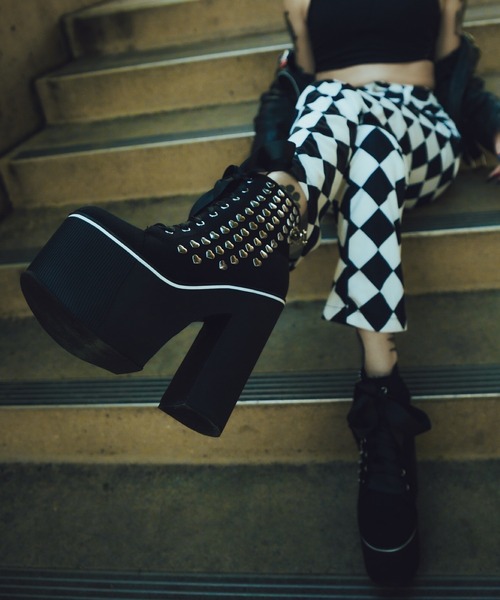 Charla Tedrick│1page｜通常価格とセール価格│Jeffrey Campbell