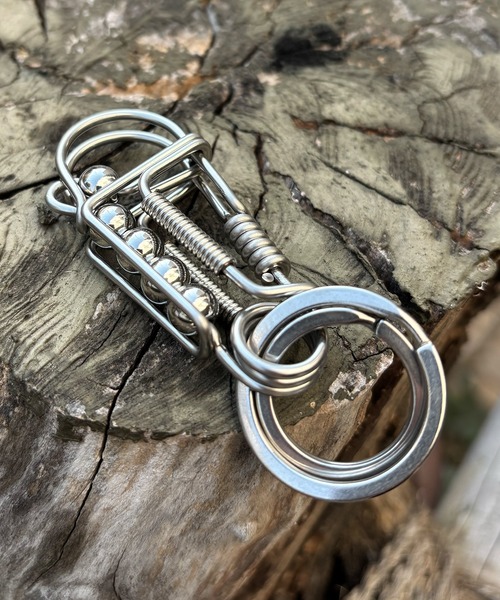 ワイヤーワーク ボールデザイン キーホルダー/カラビナ（キーケース