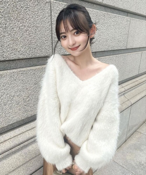 anuans（アニュアンス）の「2wayアルパカ混ニットプルオーバー（ニット